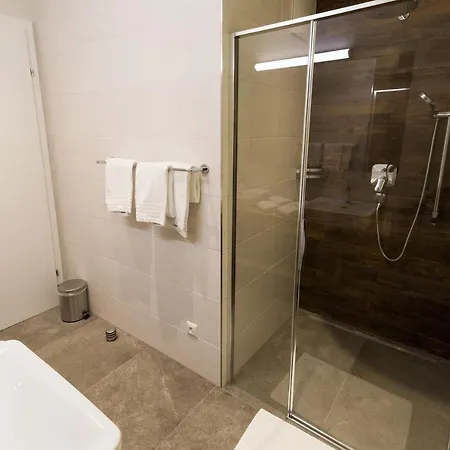 Kitzsteinhorn -summercard Included Капрун